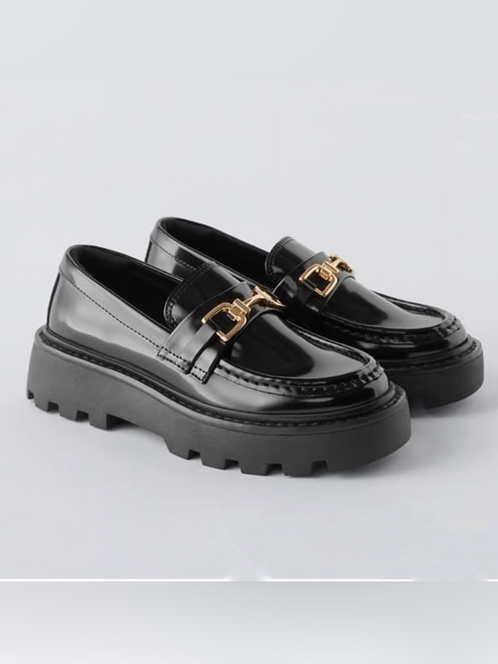 NWOT ZARA Girls Patent Leather Loafer Gold Accent